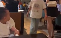 丝瓜秋葵草莓榴莲香蕉